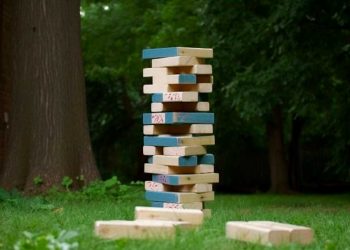 DIY Lawn Games for weddings