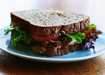 Brown Bagging It: Pack Your Lunch and Save Money