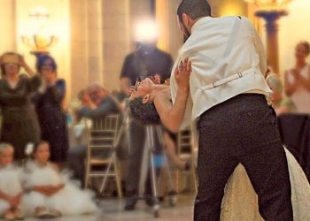 How To Save Money On Wedding Entertainment