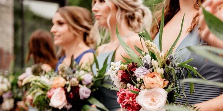 Negotiating With Wedding Vendors For The Best Deals