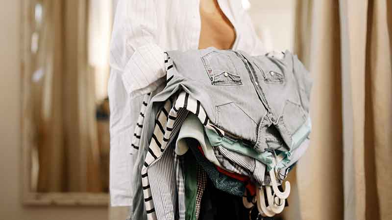 Guidelines for How Much Clothing to Bring to a Clothing Swap Challenge